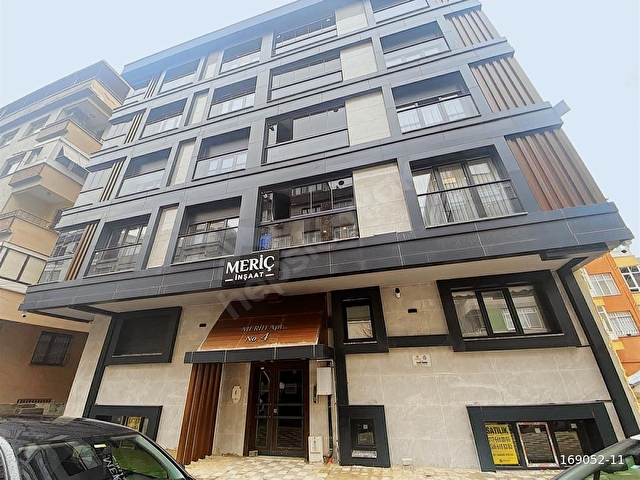 -935 GÜNGÖREN HAZNEDARDA SATILIK SIFIR YAPI BAHÇEKAT DAİRE