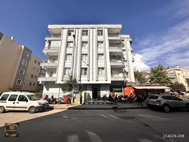 ŞEYHCUİ MAHALLESİNİN KALBİNDE CADDE ÜZERİNDE SATILIK 3+0