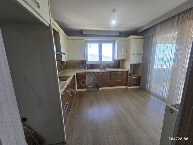 Şerefiye mah. merkeze yakın konumda satılık 3+1 site içi daire - Görsel 3