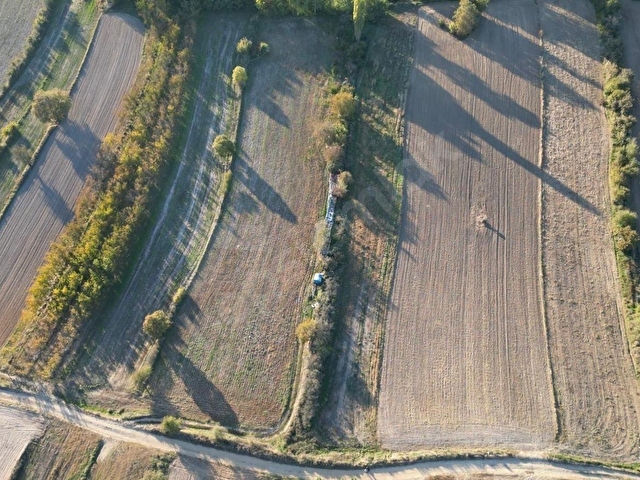 Bayramdere köyünde kadastro yola cephe 735 m2 satılık arazi - Görsel 7