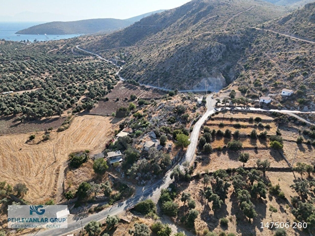 Milas Çökertmede Deniz Manzaralı Tapulu 800m2 Müstakil Taş Ev - Görsel 15