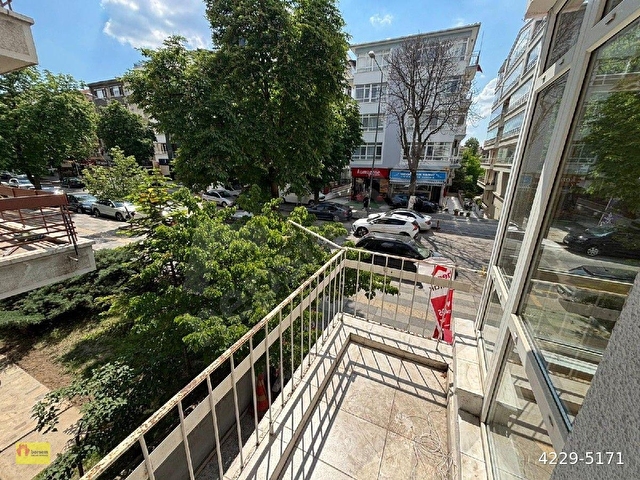 BORSEMDEN 4.CADDE USTU ARA KAT ÖN CEPHE 3+1 SATILIK - Görsel 6