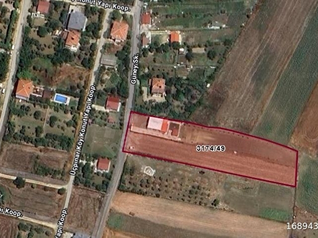 SİLİVRİ AKÖRENDE İÇİNDE EVİ OLAN 2895 M2 YERİ BELLİ ARAZİ - Görsel 2