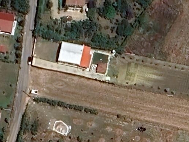 SİLİVRİ AKÖRENDE İÇİNDE EVİ OLAN 2895 M2 YERİ BELLİ ARAZİ - Görsel 3