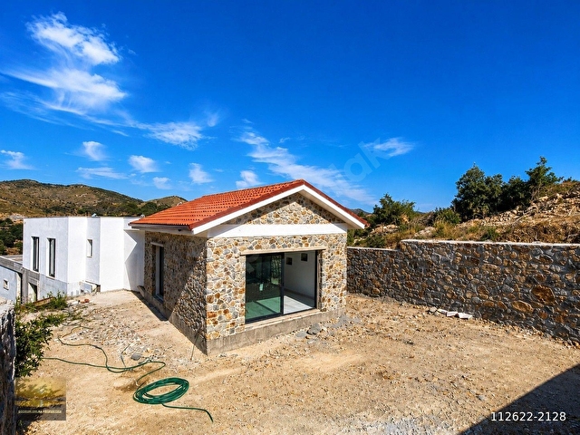 Bodrumda Satılık Müstakil Ev Tek Katlı Büyük Bahçeli Yeni Villa - Görsel 19