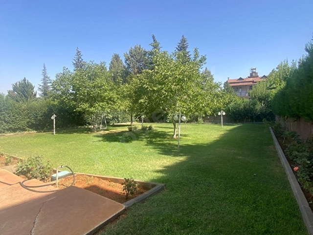 KIZILHİSARIN EN PRESTİJLİ SİTESİNDE, SATILIK 4+1 VİLLA 950 m2 - Görsel 27