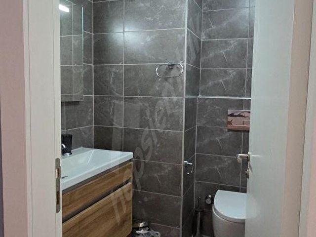 ÇEŞME AYASARANDA, DENİZE SIFIR TURİSTİK TESİSTE SÜİT DAİRE - Görsel 7