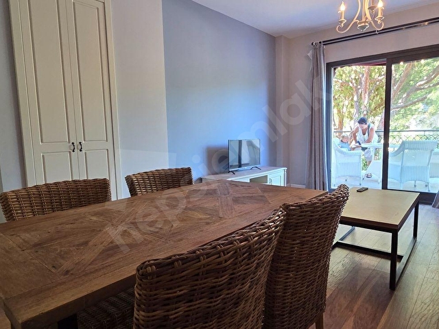 ÇEŞME AYASARANDA, DENİZE SIFIR TURİSTİK TESİSTE SÜİT DAİRE - Görsel 5