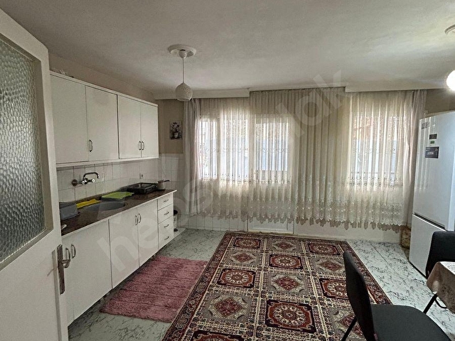BUCA TURYAPTAN HARİKA KONUMDA EMSALSİZ GENİŞLİKTE 2+1 - Görsel 8