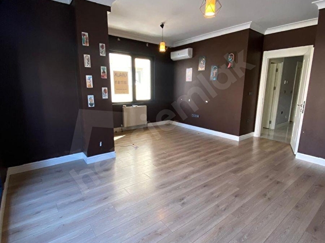 KADIKÖY DE FAHRETTİN KERİM CADDESİNDE MERKEZİ KONUM SATILIK 2+1 - Görsel 24