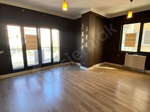 KADIKÖY DE FAHRETTİN KERİM CADDESİNDE MERKEZİ KONUM SATILIK 2+1 - Görsel 14