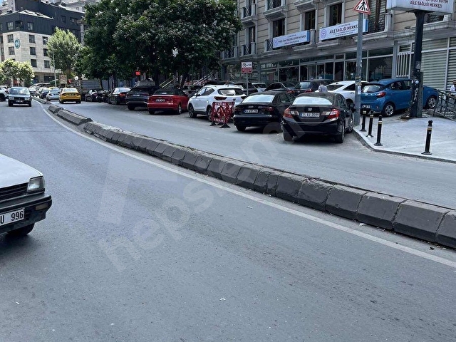 Galataderesi Caddesine yakın 1+1 Daire - Görsel 2