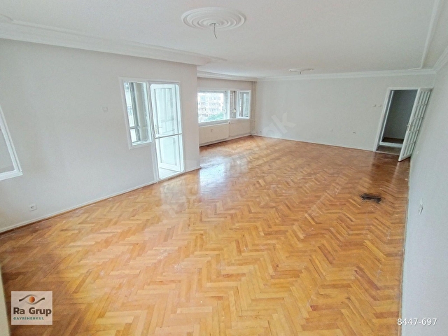 KARŞIYAKA GİRNE BULVARI YAKINI 154 M2 BAKIMLI 3+1 DAİRE Ö-19 - Görsel 2