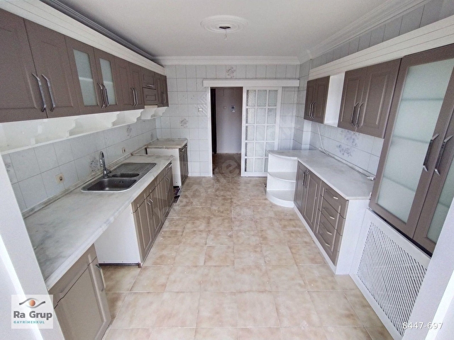 KARŞIYAKA GİRNE BULVARI YAKINI 154 M2 BAKIMLI 3+1 DAİRE Ö-19 - Görsel 14
