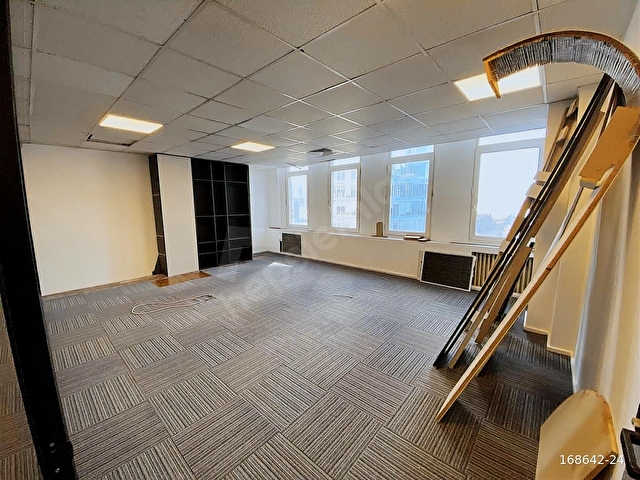 Maslak ta Taşınmaya Hazır Kiralık 1290m2 Ofis Katı - Görsel 12