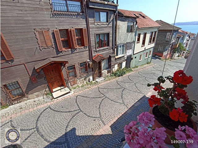 BEYKOZ YALIKÖY DE MUHTEŞEM DENİZ MANZARALI 3 KATLI BAHÇELİ EV - Görsel 6