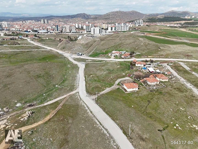 KARAPÜRÇEK DE YENİ BÖLGE HASTANESİNE KOMŞU DAİRE GETİRİLİ ARSA