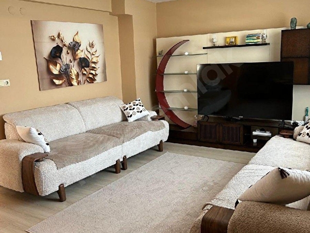 Bornova Doğanlarda 4+1 Dubleks, Teraslı, Doğalgazlı, 200 m2 net Kiralık Daire