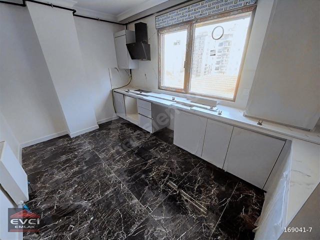 EVCİDEN, 112 m2 NET, 3+1, 6.KAT, BALKON VE EBEVEY BANYOLU. - Görsel 3