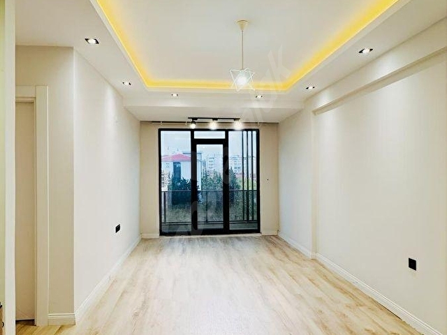 REDSTONEDAN UYSAL BOULEVARD SİTESİNDE BULVAR CEPHE 1+1 DAİRE - Görsel 2
