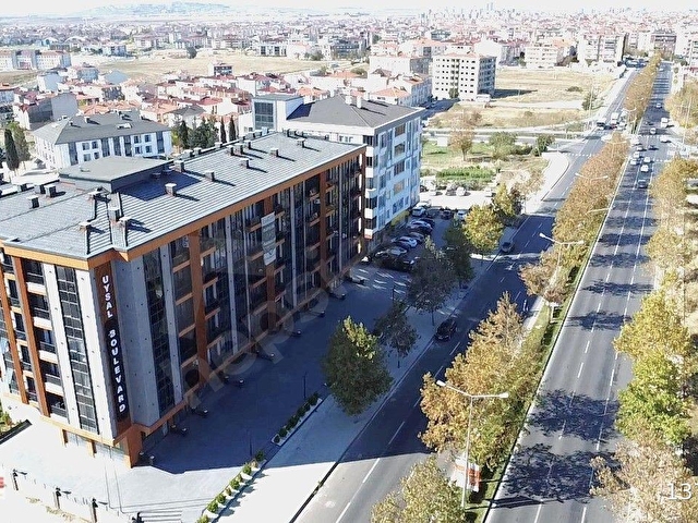 REDSTONEDAN UYSAL BOULEVARD SİTESİNDE BULVAR CEPHE 1+1 DAİRE