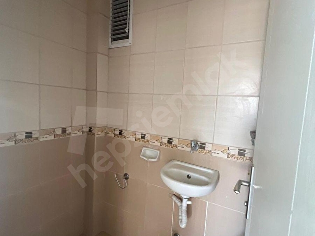 KOLEJ METROSUNA YAKIN CADDE ÜSTÜNDE MANZARALI 3+1 KİRALIK DAİRE - Görsel 16
