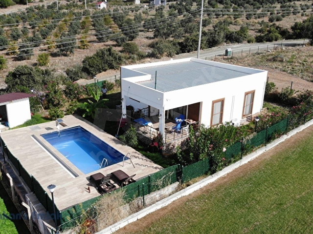 Hakans Emlaktan Köyceğizde Göl Doğa Manzaralı Kiralık Villa
