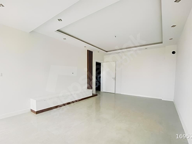 ŞEMİKLERDE CADDE ÜZERİ SATILIK EBEVEYN BANYOLU 3+1 LÜX - Görsel 11