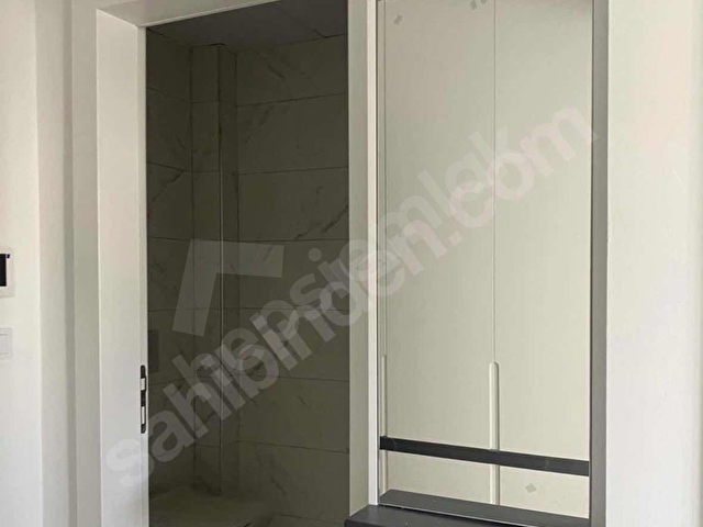 ŞEMİKLERDE CADDE ÜZERİ SATILIK EBEVEYN BANYOLU 3+1 LÜX - Görsel 14