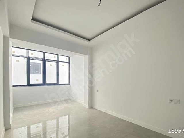 ŞEMİKLERDE CADDE ÜZERİ SATILIK EBEVEYN BANYOLU 3+1 LÜX - Görsel 7