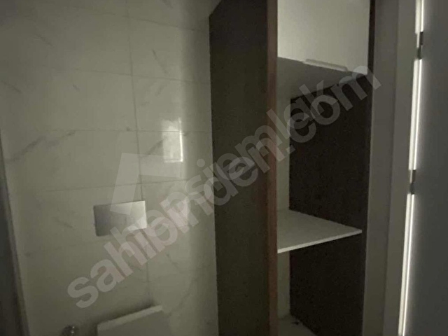 ŞEMİKLERDE CADDE ÜZERİ SATILIK EBEVEYN BANYOLU 3+1 LÜX - Görsel 5