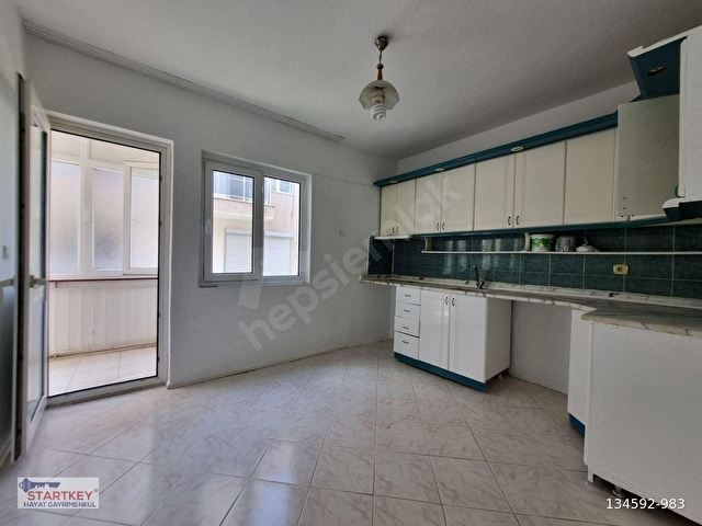 KUŞADASI DAVUTLAR MERKEZDE KİRALIK AYRI MUTFAK 2+1 DAİRE