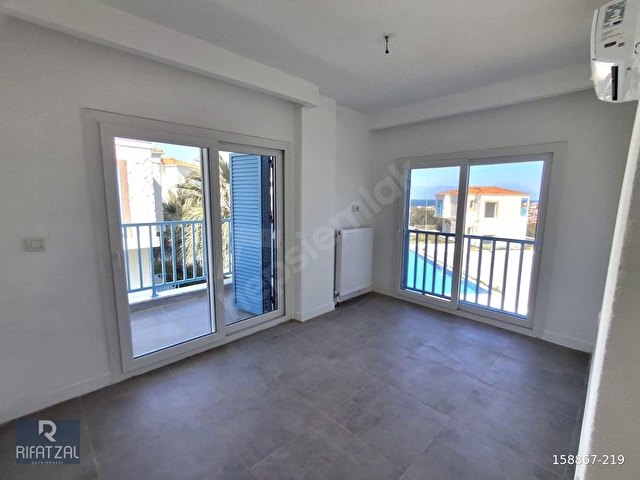 Ayvalık Şirinkent İlios Evlerinde Deniz manzaralı 4+2 Villa - Görsel 2