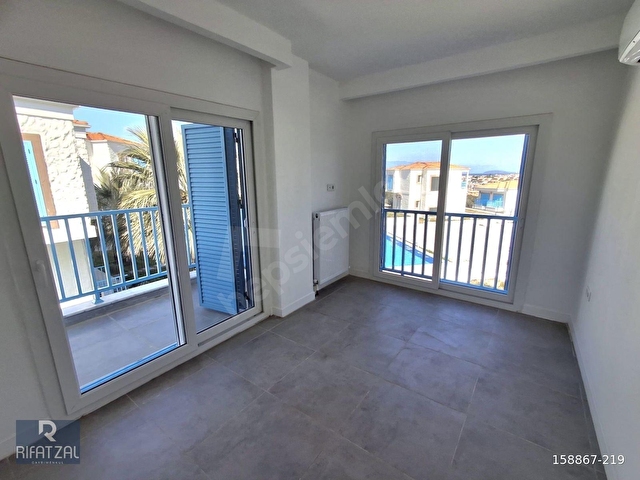 Ayvalık Şirinkent İlios Evlerinde Deniz manzaralı 4+2 Villa - Görsel 12