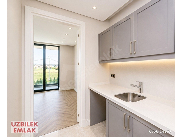 Silivri Ortaköyde Akıllı Ev Sistemli Lüks 7+1 Villa | Havuzlu | 652 m² Arsa - Görsel 16