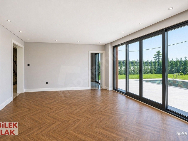Silivri Ortaköyde Akıllı Ev Sistemli Lüks 7+1 Villa | Havuzlu | 652 m² Arsa - Görsel 4