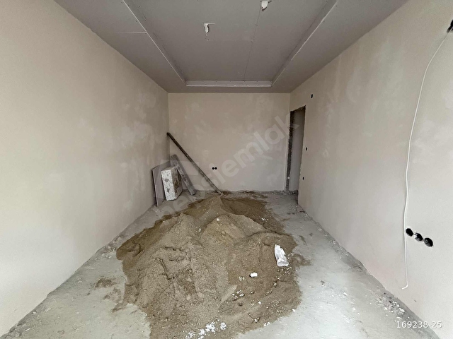 HALKALI NAYMANDA SÜPER KONUMDA SATILIK 2+1 FIRSAT DAİRE - Görsel 4