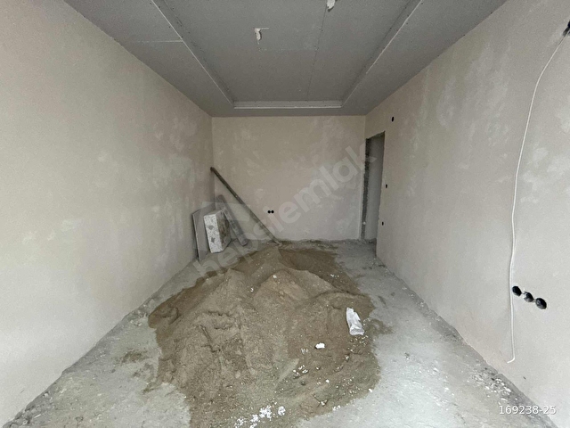 HALKALI NAYMANDA SÜPER KONUMDA SATILIK 2+1 FIRSAT DAİRE - Görsel 2