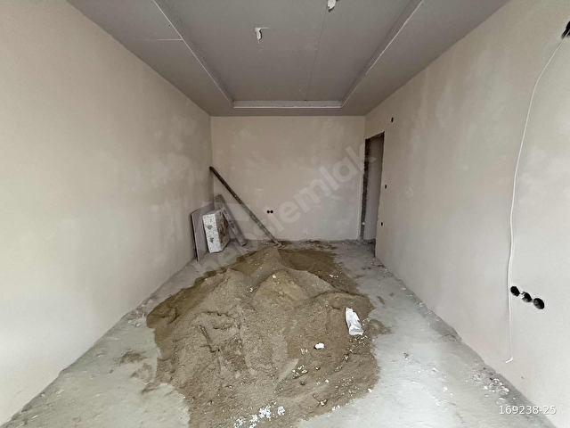 HALKALI NAYMANDA SÜPER KONUMDA SATILIK 2+1 FIRSAT DAİRE - Görsel 3