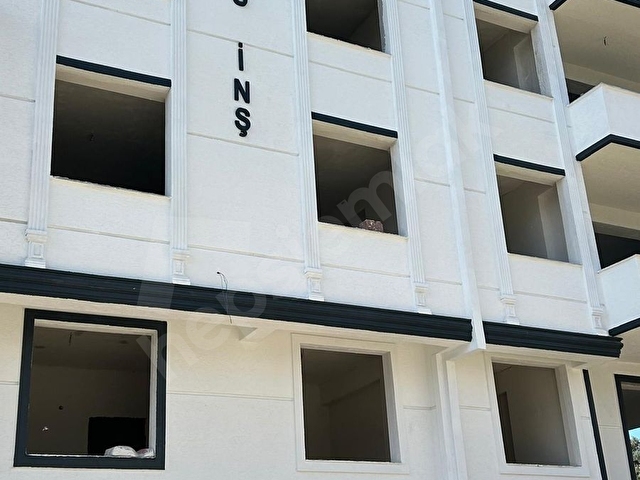 YALAVO ARMUTLU BAYIR MAHALLESİ 2+1 100m2 SIFIR DAİRE GİRİŞ KATI