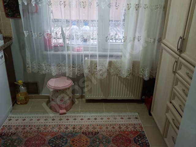 İÇERENKÖY DE 3+1 85 M2 YÜKSEK GİRİŞ 15 YILLIK GENÇ BİNADA SATILIK DAİRE 6.500.000 TL - Görsel 4
