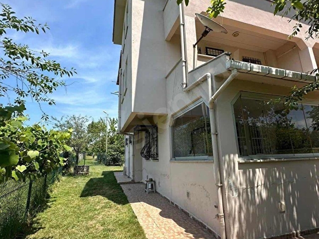 ŞİLE SAHİLKÖYDE 900 M2 ARSA İÇERİSİNDE 10+2 İKİZ VİLLA - Görsel 16