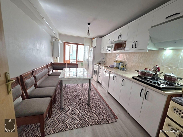 HİLALDEN SAAT KULESİ DİBİ 125M2 KAT KONUMUNDA KİLERLİ 3+1 DAİRE - Görsel 6