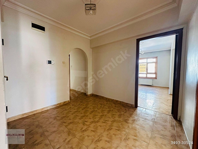 ÇÖLOĞLUNDAN CEVİZLİDERE CAD YANI KATTA ÖN KÖŞE BAŞI GENİŞ BALKON - Görsel 30
