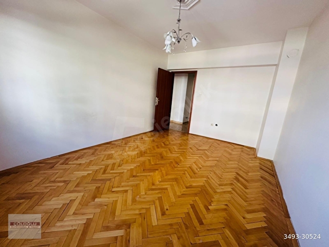 ÇÖLOĞLUNDAN CEVİZLİDERE CAD YANI KATTA ÖN KÖŞE BAŞI GENİŞ BALKON - Görsel 18