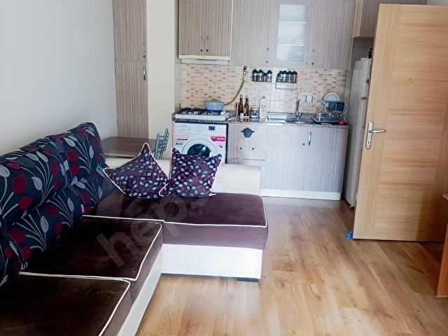 ÖZDEMİRDEN EŞYALI BALKONLU DENİZ MANZARALI 2+1 DAİRE - Görsel 3