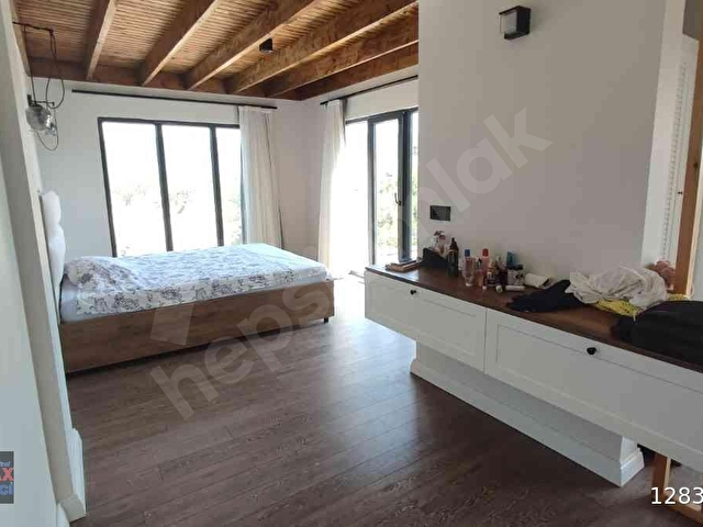 RE/MAX İNCİDEN BABAKALEDE HAVUZLU TRİPLEKS EŞYALI SATILIK VİLLA - Görsel 12