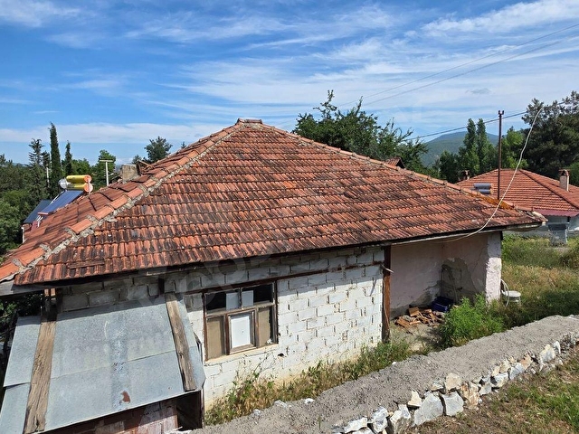 SATILIK BAHÇELİ MÜSTAKİL ESKİ KÖY EVİ - Görsel 24