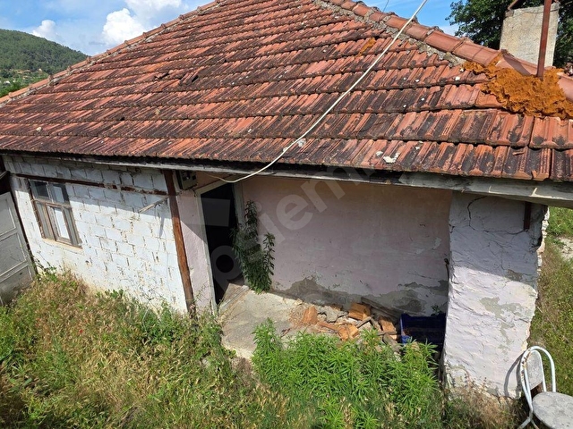 SATILIK BAHÇELİ MÜSTAKİL ESKİ KÖY EVİ - Görsel 18
