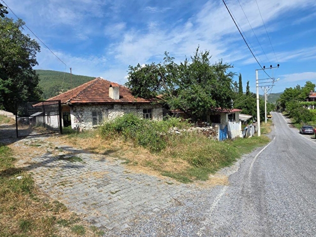 SATILIK BAHÇELİ MÜSTAKİL ESKİ KÖY EVİ - Görsel 12